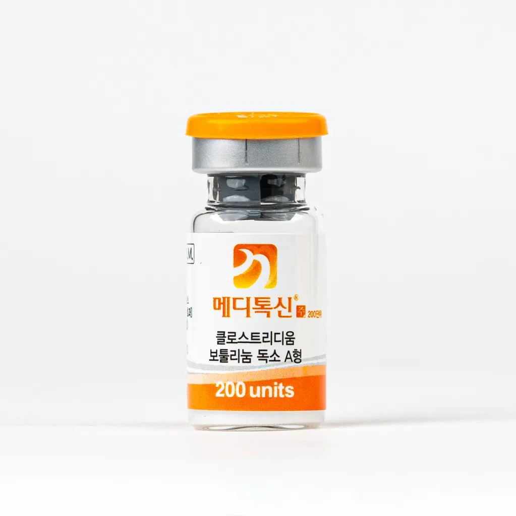 Meditoxin 200U close-up – double unit wrinkle relaxer